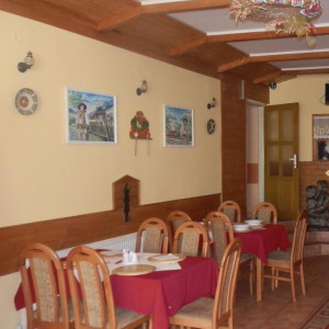 slovenska-restauracia-brezno4.jpg