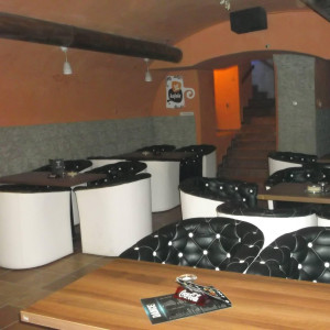 dance-cafe-bar-brezno-gastro-kava-2.jpg