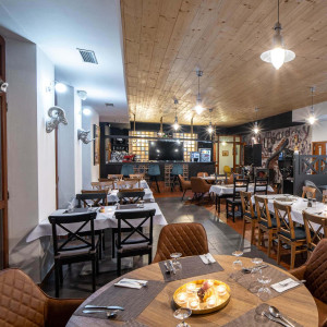 red-deer-restauracia-8-1.jpg
